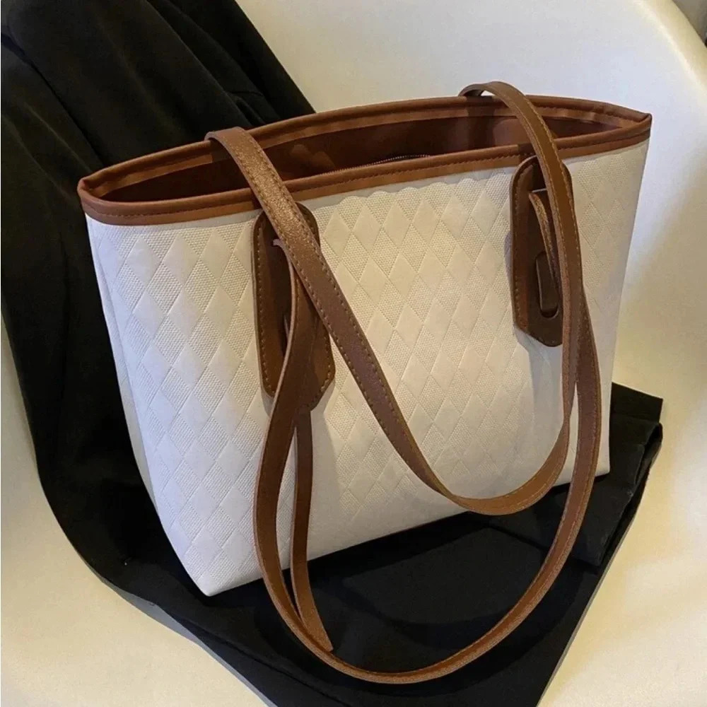 ⚠️Clearance Large Quilted White and Brown Shoulder Tote Bag - Picture 6 of 7